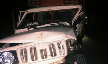NH-43 पर खूनी भिड़ंत: नशे में धुत कार सवारों ने टमाटर लोड पिकअप को मारी टक्कर, दोनों वाहन चकनाचूर