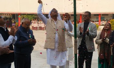 डी.ए.वी. स्कूल में गणतंत्र दिवस की धूम: सुनील गुप्ता ने फहराया तिरंगा, जनप्रतिनिधियों और गणमान्य नागरिकों की रही गरिमामयी उपस्थिति