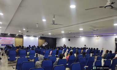 जशपुर: ग्रामीण क्षेत्रों तक न्याय पहुँचाएगी 'टेली लॉ' योजना, कलेक्टरेट में जिला स्तरीय कार्यशाला संपन्न