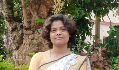 सपनों को मिली नई उड़ान: जशपुर की नेहारिका ने नवगुरुकुल से सीखी प्रोग्रामिंग, अब कंप्यूटर टीचर बनकर संवार रही भविष्य