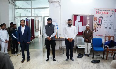 गांधी पुण्यतिथि: कलेक्टर रोहित व्यास ने बापू को अर्पित की पुष्पांजलि, कलेक्टोरेट में दी गई भावभीनी श्रद्धांजलि