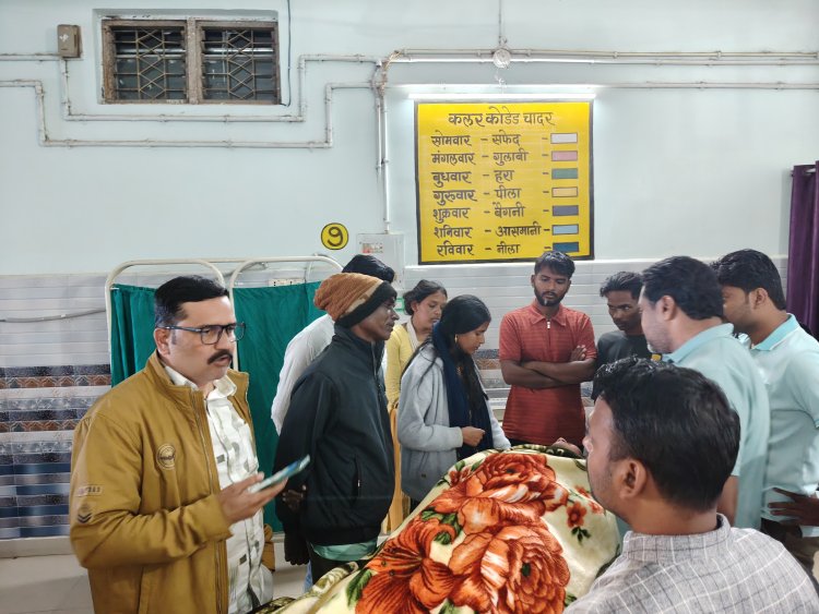 NH-43 पर भीषण सड़क हादसा: ट्रक की टक्कर से वैगनआर के उड़े परखच्चे, चेटबा का युवक गंभीर; भाजपा मंडल अध्यक्ष सुदाम पंडा पहुंचे अस्पताल