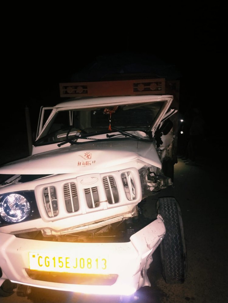 NH-43 पर खूनी भिड़ंत: नशे में धुत कार सवारों ने टमाटर लोड पिकअप को मारी टक्कर, दोनों वाहन चकनाचूर