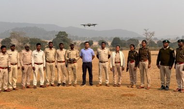 अब 'आसमान' से होगी हाथियों की निगरानी: जशपुर वनमंडल में ड्रोन तकनीक का आगाज, वन अमले को मिली स्पेशल ट्रेनिंग