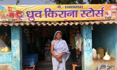 जशपुर की पूनम देवी बनीं 'लखपति दीदी': मजदूरी छोड़ अब खुद की दुकान से कमा रहीं हजारों, बनीं मिसाल