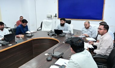 जशपुर: कलेक्टर ने दिए iGOT पोर्टल पर कोर्स पूरा करने और शत-प्रतिशत स्मार्ट मीटर लगाने के निर्देश