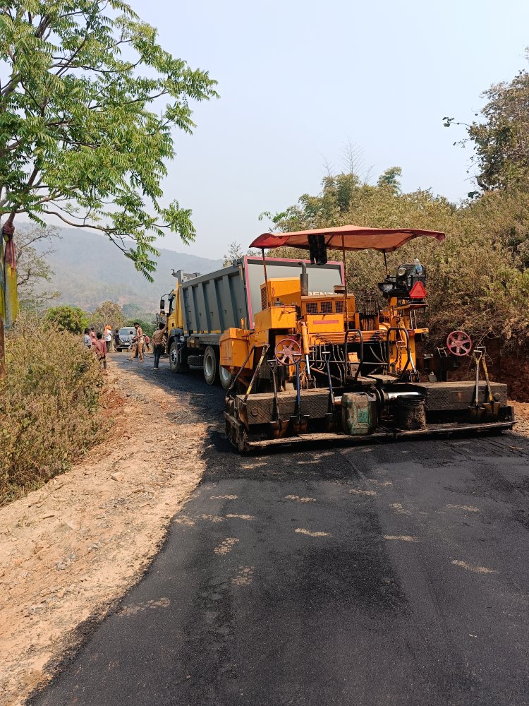 जशपुर में विकास की नई रफ्तार: विधायक रायमुनी भगत की सक्रियता और प्रशासन की तत्परता से संवरी बगीचा की सड़कें