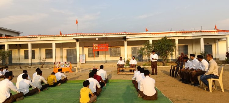 कांसाबेल: हर्षोल्लास के साथ मनाया गया हिंदू नववर्ष, आरएसएस ने दी संघ संस्थापक डॉ. हेडगेवार को पुष्पांजलि