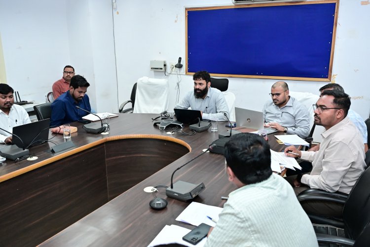 जशपुर: कलेक्टर ने दिए iGOT पोर्टल पर कोर्स पूरा करने और शत-प्रतिशत स्मार्ट मीटर लगाने के निर्देश