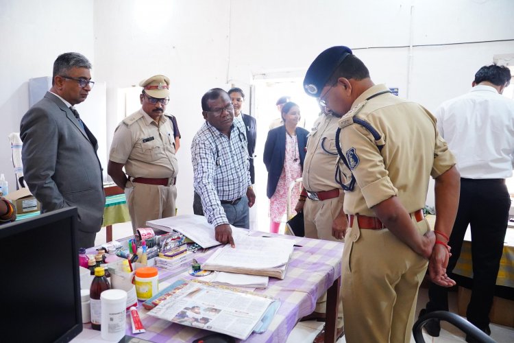 जशपुर: जिला जेल का आकस्मिक निरीक्षण; जज, कलेक्टर और एसपी ने खुद परखा व्यवस्थाओं का स्तर