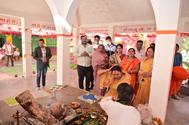 भक्तिमय हुआ बटुराकछार: विधायक गोमती साय अखंड नाम विष्णु महायज्ञ में हुईं शामिल, क्षेत्र की खुशहाली की कामना की