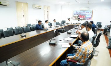 जशपुर को अंतरराष्ट्रीय पर्यटन मानचित्र पर लाने की तैयारी: कलेक्टर रोहित व्यास ने दिए मूलभूत सुविधाएं और प्रचार-प्रसार के निर्देश