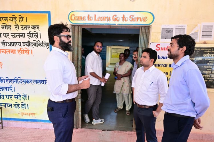 कलेक्टर रोहित व्यास ने नव संकल्प शिक्षण संस्थान का किया औचक निरीक्षण: विद्यार्थियों से जाना सुविधाओं का हाल