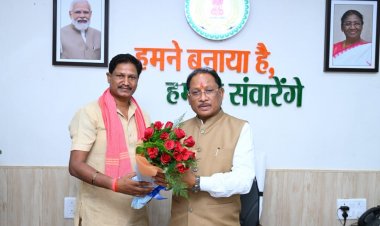 मुख्यमंत्री विष्णुदेव साय से मिले जिला पंचायत सदस्य गेंदबिहारी सिंह, जशपुर के विकास और रोजगार पर हुई महत्वपूर्ण चर्चा