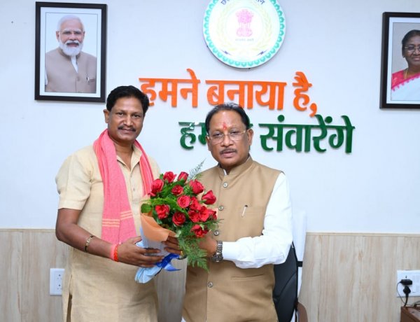 मुख्यमंत्री विष्णुदेव साय से मिले जिला पंचायत सदस्य गेंदबिहारी सिंह, जशपुर के विकास और रोजगार पर हुई महत्वपूर्ण चर्चा