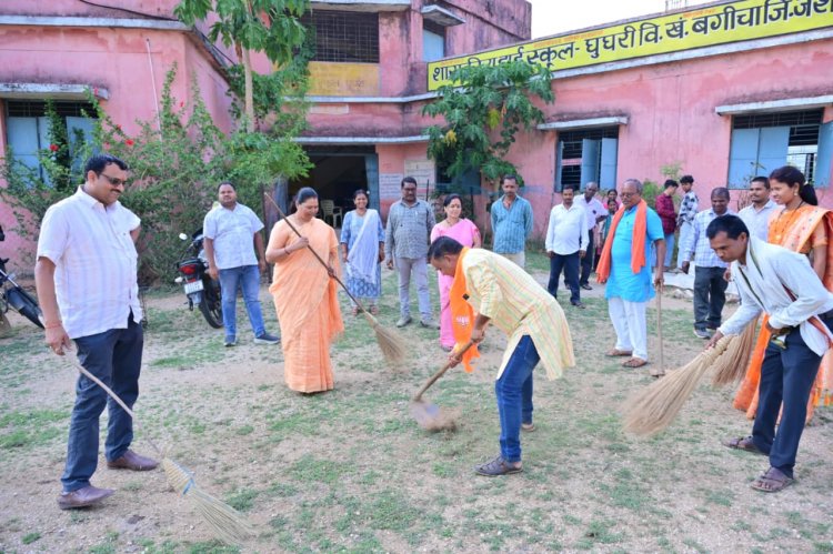 मोदी सरकार के 12 वर्ष पूरे: विधायक गोमती साय ने महादेवदांड में किया सघन जनसंपर्क, लाभार्थियों ने जताया आभार