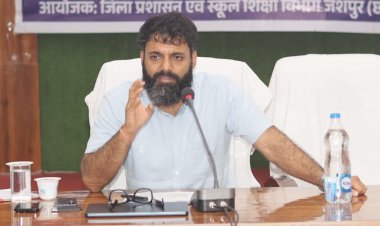 शासकीय कार्य में नशे का सेवन करने वाले कर्मचारियों पर सख्त हुए कलेक्टर, सोमवार तक जानकारी सौंपने के निर्देश