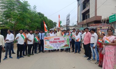 300 फीट तिरंगे के साथ कांसाबेल में निकली भव्य तिरंगा यात्रा, गूंजे भारत माता के जयकारे